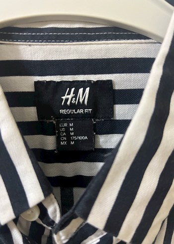 H&M Düğmeli Siyah Beyaz Çizgili Erkek Gömlek - Görsel 2