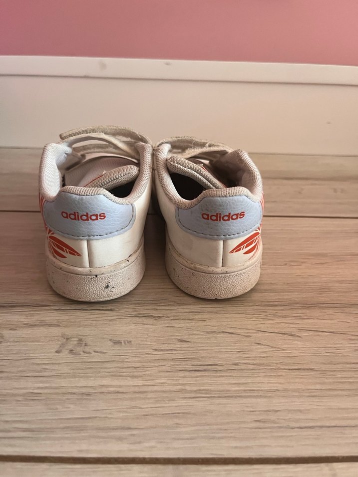 Adidas Kız Çocuk Beyaz Cırt Cırtlı Spor Ayakkabı - Görsel 2