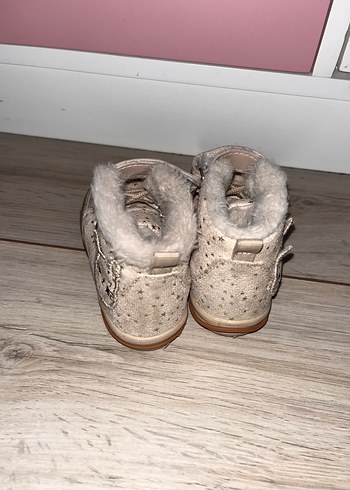 Kız Çocuk Bej Kürklü Bot - Görsel 3