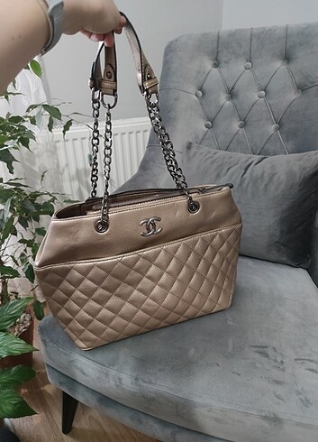 Chanel Zincir detaylı bronz renk CHANNEL kol çantası