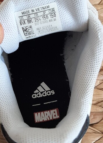 Adidas çocuk ayakkqbısı - Görsel 5