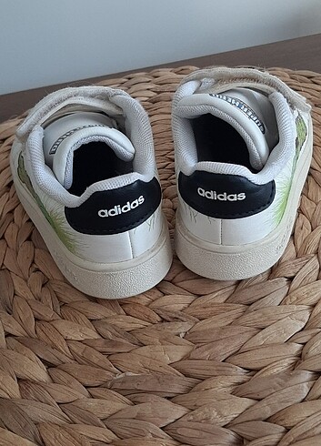 Adidas çocuk ayakkqbısı - Görsel 7