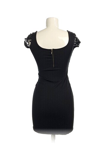s Beden PreLoved Uzun Elbise %70 İndirimli.