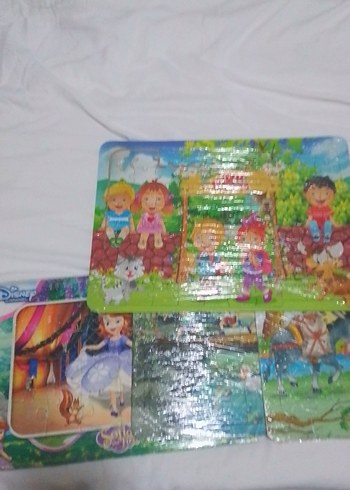 Diğer Renkli Çocuk Puzzle ve Giysiler