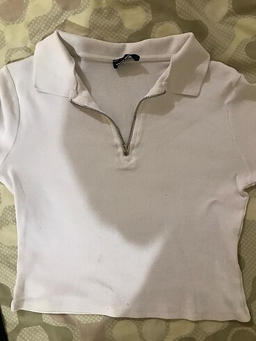 Beyaz önü fermuarlı crop bluz