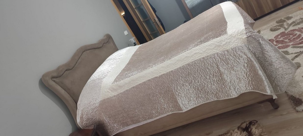 Bej Renkli kadife Düz Yatak Örtüsü - Görsel 4