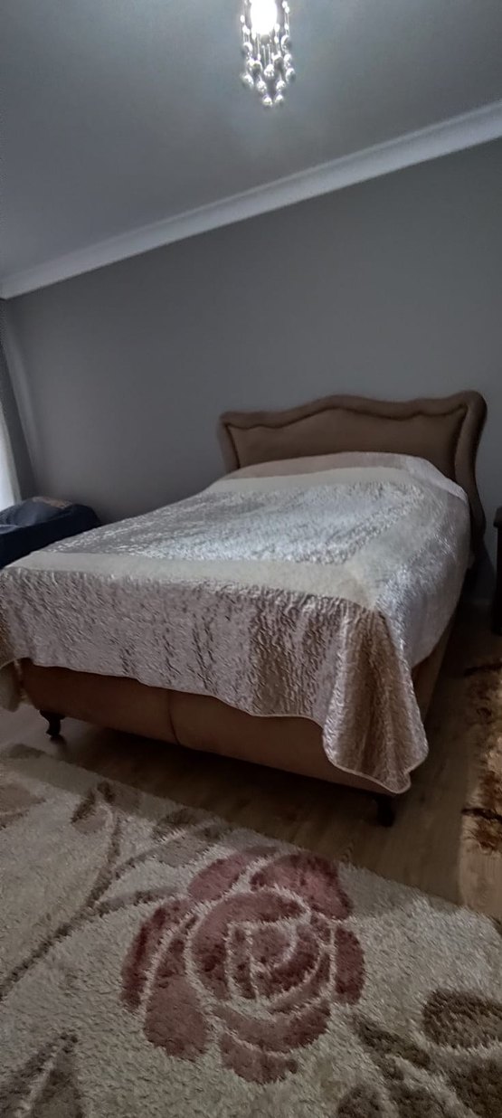 Bej Renkli kadife Düz Yatak Örtüsü - Görsel 2