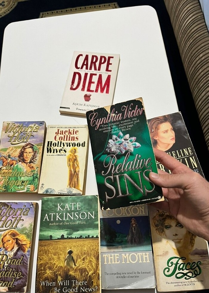 İngilizce 9 adet roman  - Görsel 3