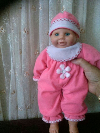 oyuncak konuşan bebek
