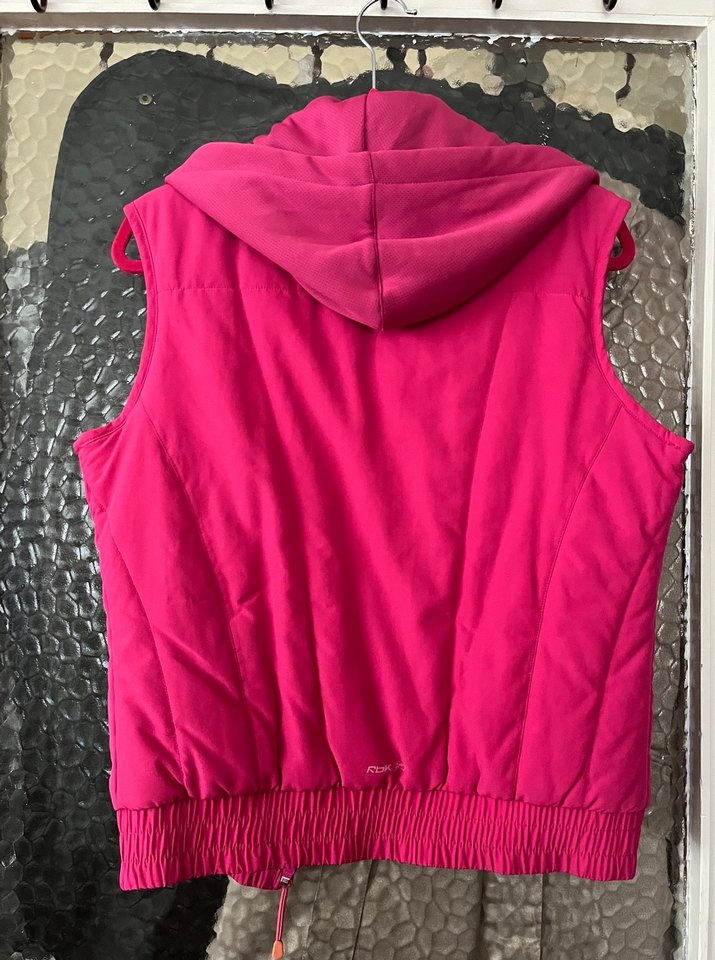 Reebok Pembe Kapüşonlu Kolsuz Kadın Yelek - Görsel 4