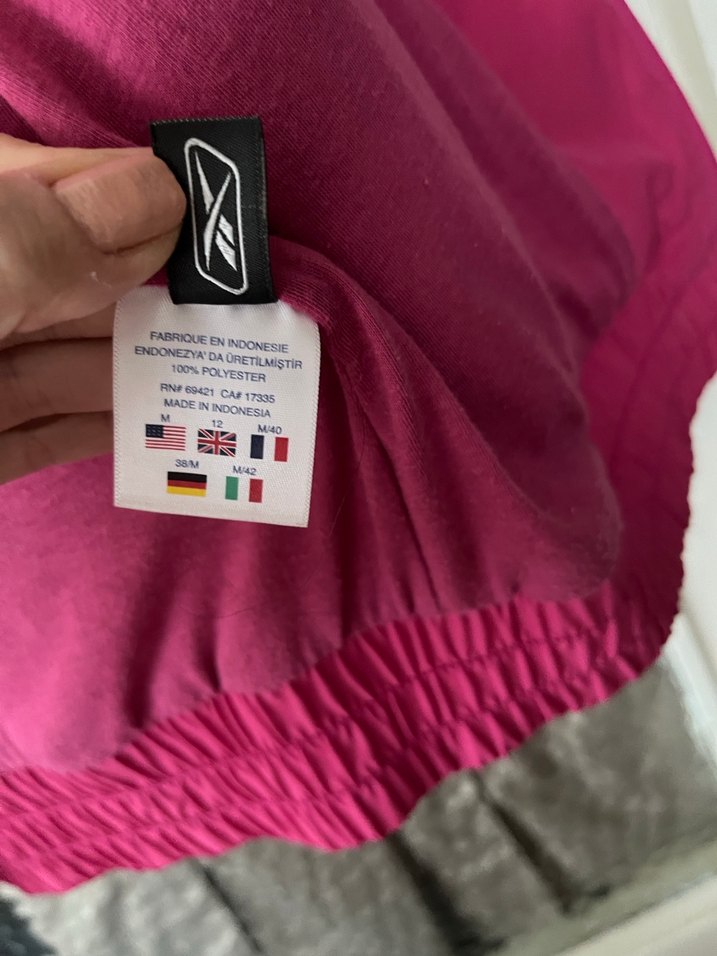 Reebok Pembe Kapüşonlu Kolsuz Kadın Yelek - Görsel 5