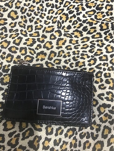Bershka cüzdan