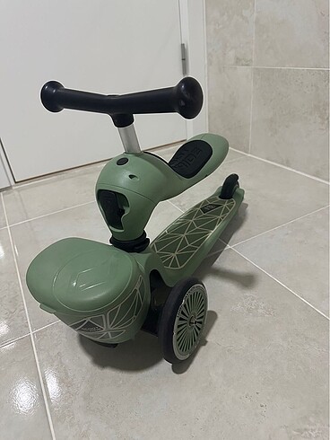  Beden yeşil Renk Scoot And Ride scooter