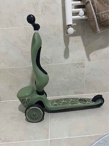  Beden Scoot And Ride scooter