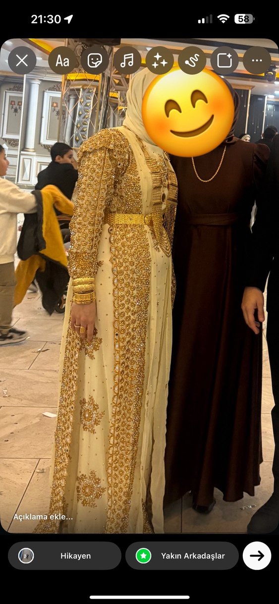 Uzun Gold Transparan Etnik Desenli Tesettür Elbise - Görsel 2