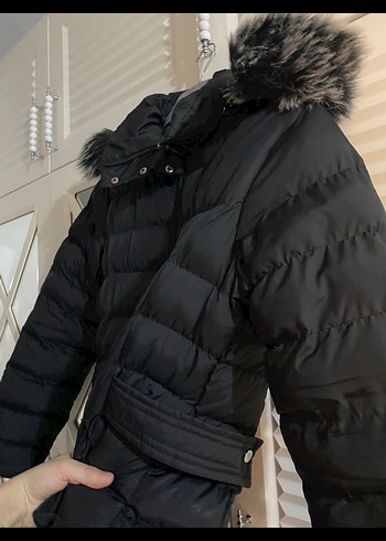 Kürk Detaylı Siyah Kadın Uzun Kışlık Mont - Görsel 2