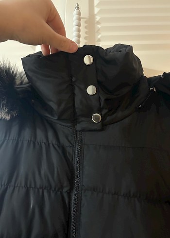 Kürk Detaylı Siyah Kadın Uzun Kışlık Mont - Görsel 4