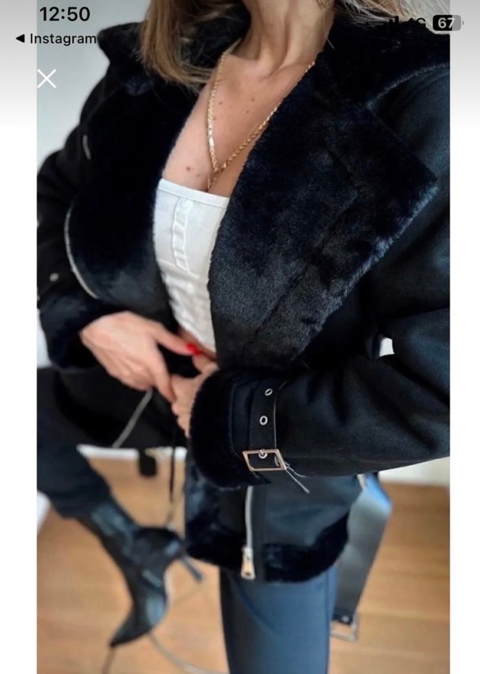 Kürk Detaylı Siyah Süet Mini Ceket - Görsel 2