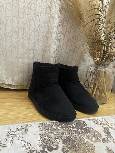 39 Beden Ugg bot