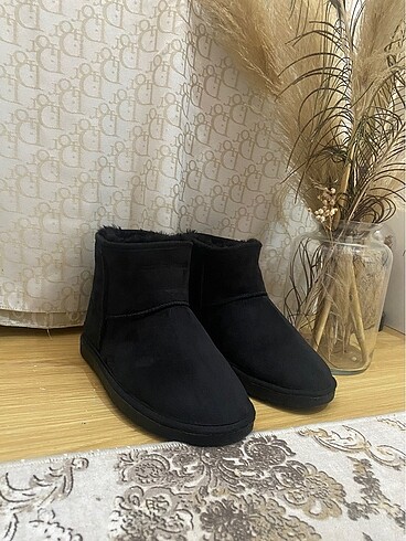 39 Beden siyah Renk Ugg bot