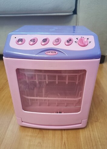Kız çocuk oyuncak bulaşık makinesi 