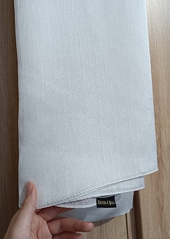 Kadın Beyaz Keten Dökümlü Jakar Şal - Görsel 2