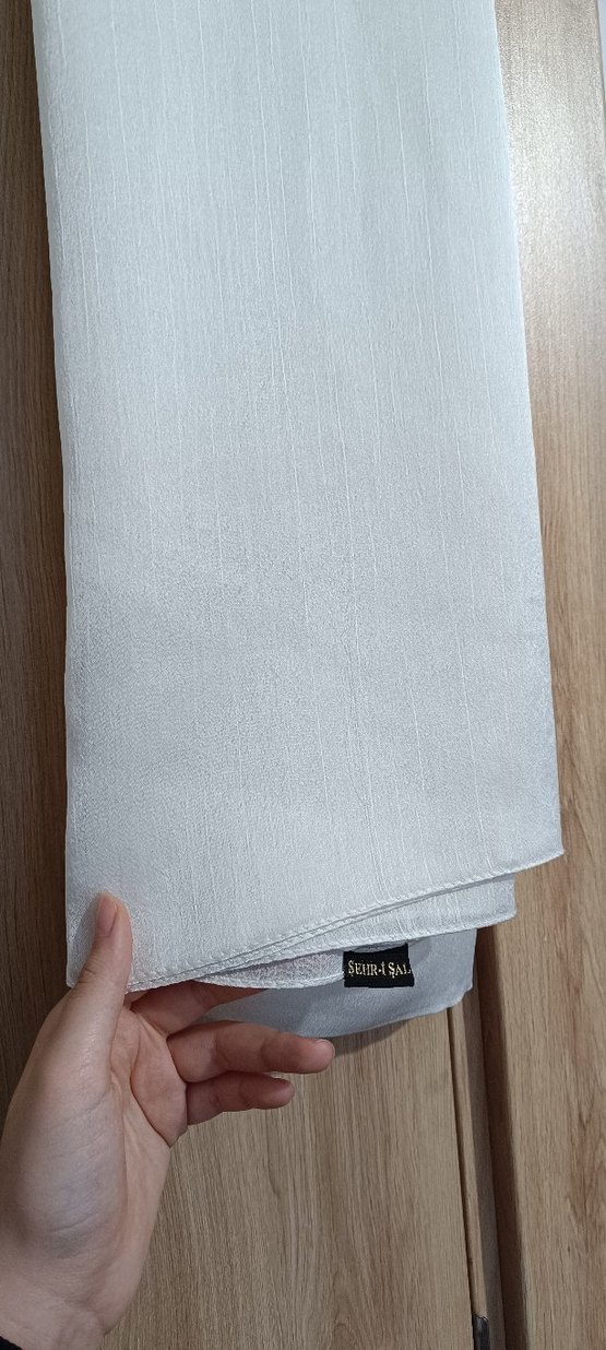 Kadın Beyaz Keten Dökümlü Jakar Şal - Görsel 2