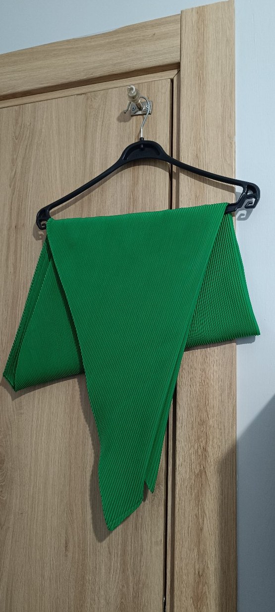 Piliseli Eşarp - Görsel 2