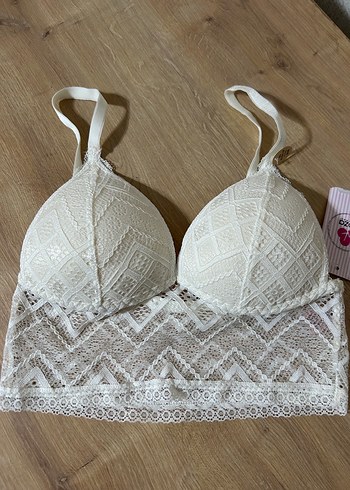 Nakışlı Beyaz Bohem Bralet