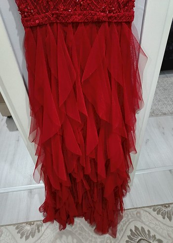 Kırmızı Nakışlı Uzun Askılı Abiye Elbise - Görsel 6