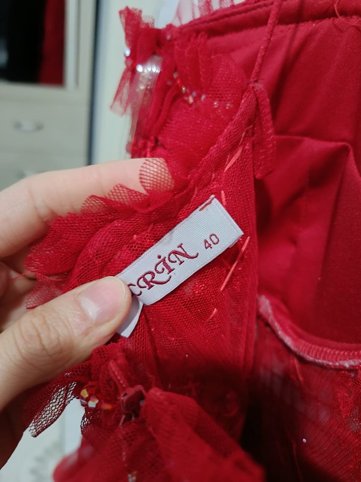 Kırmızı Nakışlı Uzun Askılı Abiye Elbise - Görsel 4