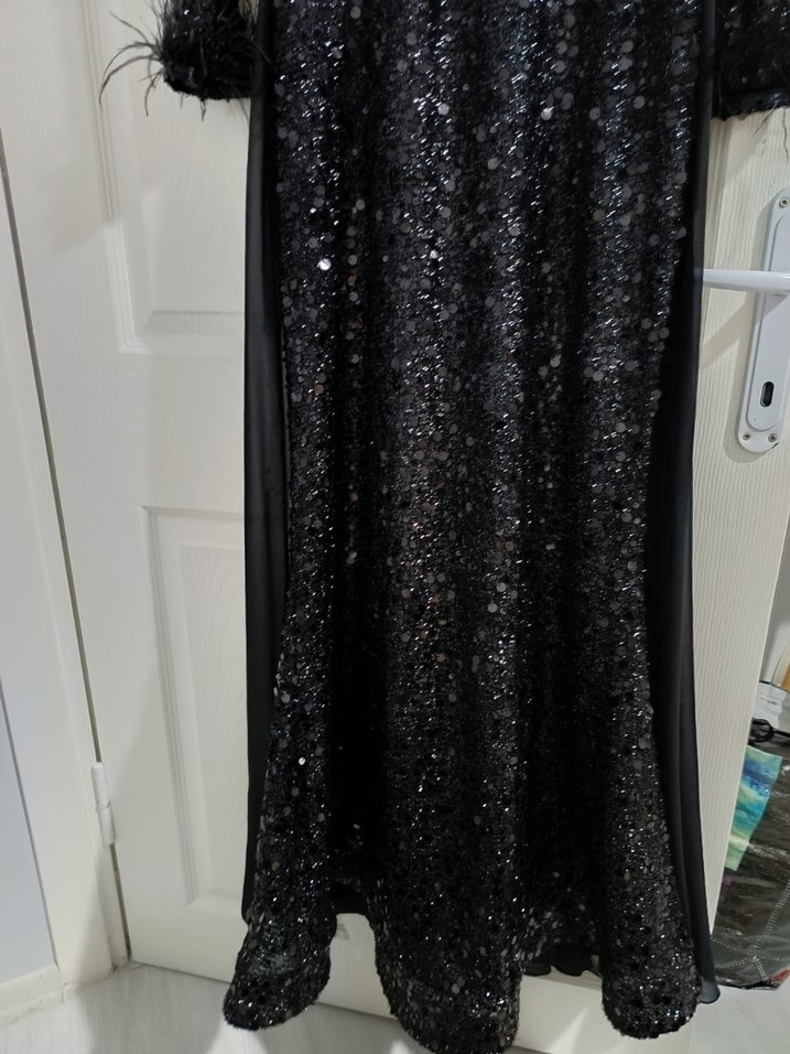 Uzun Siyah Gotik Kürklü Abiye Elbise - Görsel 3