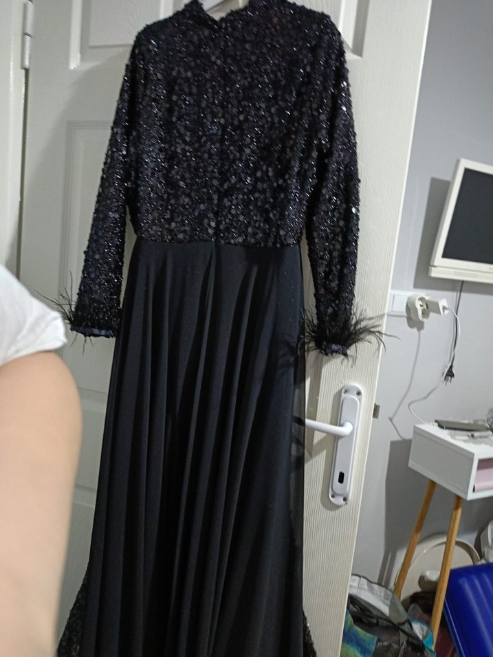 Uzun Siyah Gotik Kürklü Abiye Elbise - Görsel 5