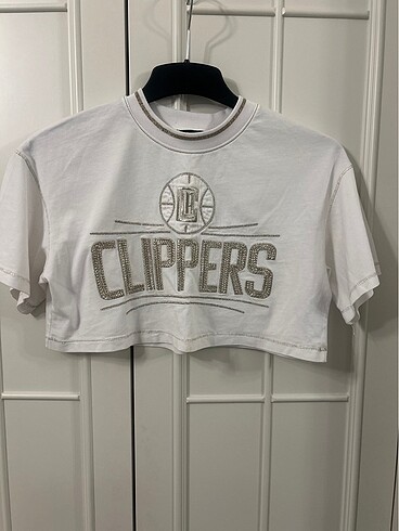 BERSHKA NBA crop tişört