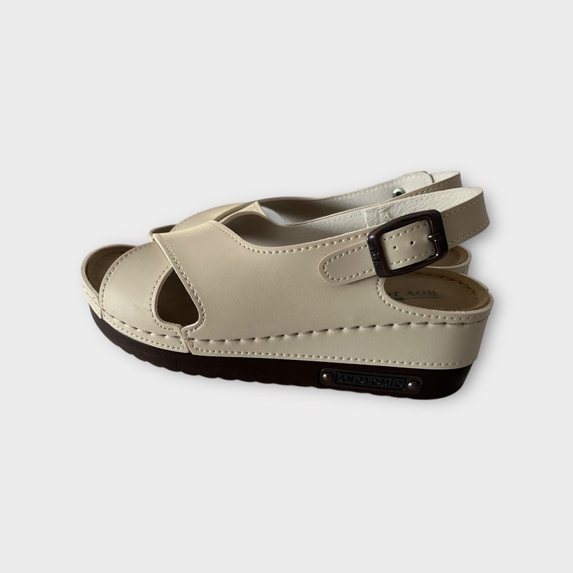 Bej Kadın Dolgu Topuklu Sandalet - Görsel 3