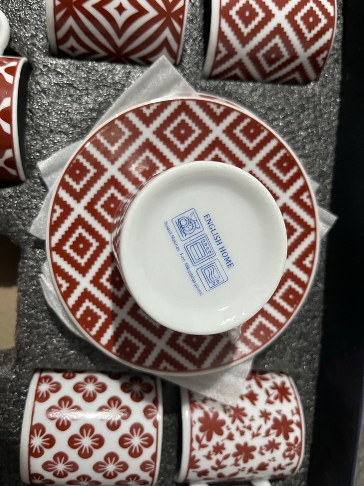 English Home Kırmızı Desenli 6'lı Kahve Fincanı Seti - Görsel 3