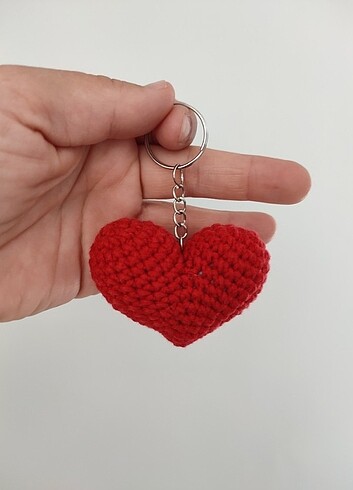 Beden Amigurumi kalp anahtarlık