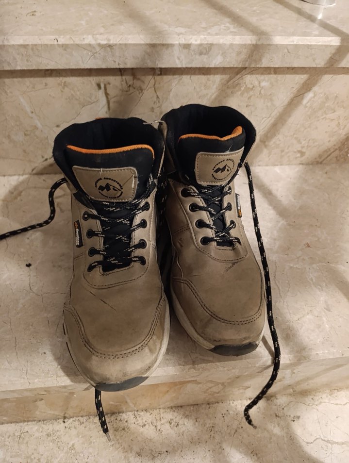 Erkek çocuk bot - Görsel 3