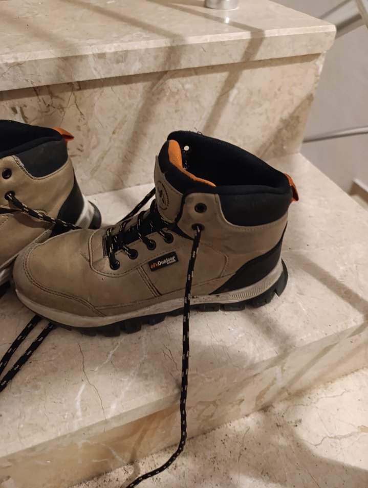 Erkek çocuk bot - Görsel 2