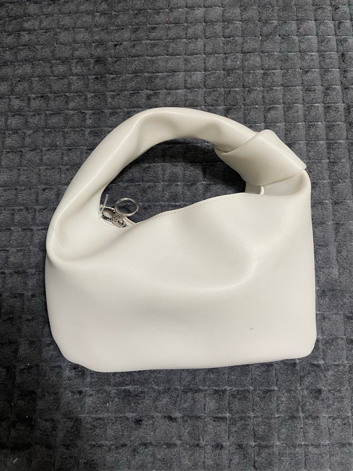 Beyaz Minimalist Kadın Omuz Çantası - Görsel 2