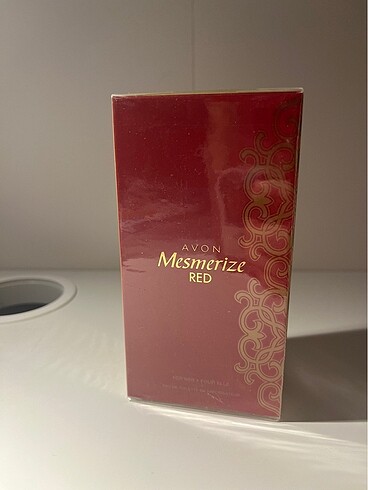 Avon mesmerize Red parfüm 50ml