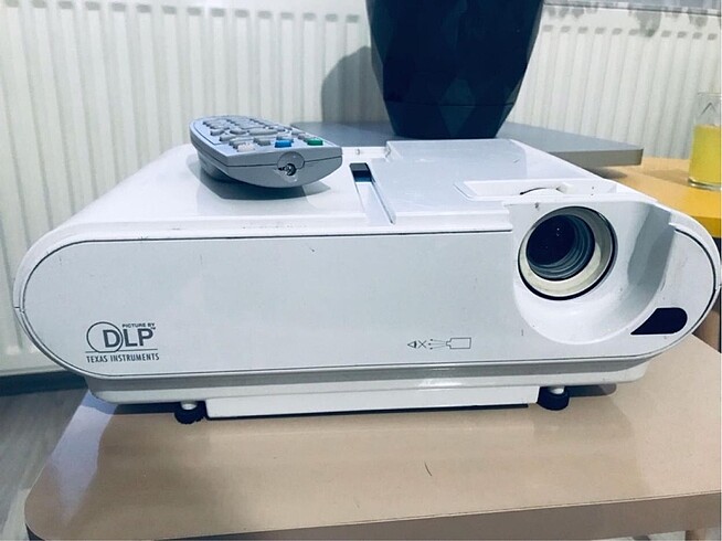Mitsubishi SD210U Projeksiyon Cihazı