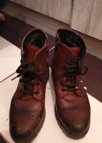 Kahverengi Deri Bağcıklı Kadın Bot - Görsel 6