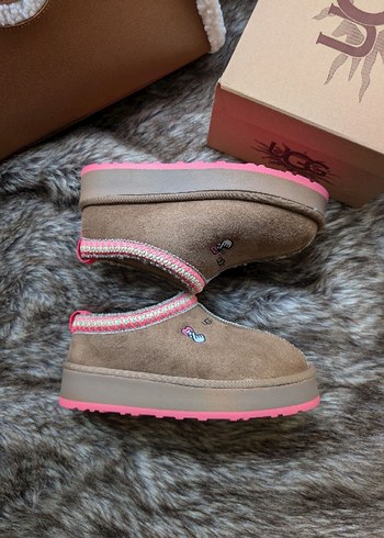 Kahverengi Süet Kürklü Kadın bot - Görsel 4