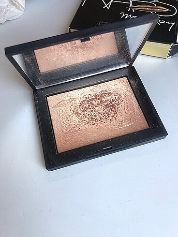 Beden Nars man ray koleksıyon aydınlatıcısı