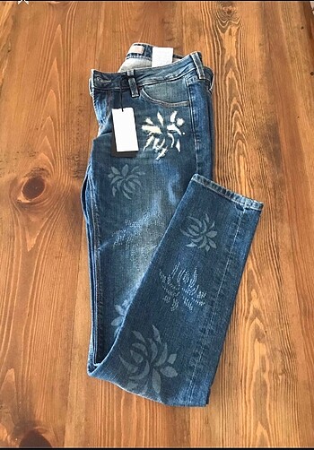 Guess Yeni Etiketli Jean Pantolon