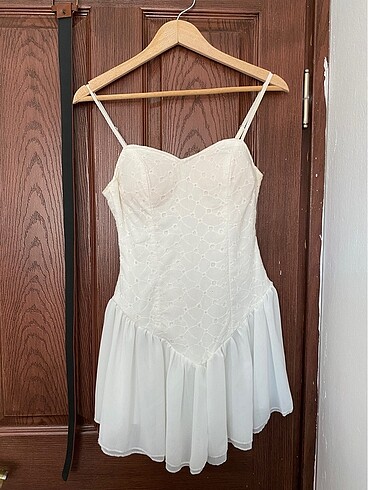 beyaz mini elbise