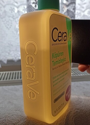 CeraVe temizleyici köpük 