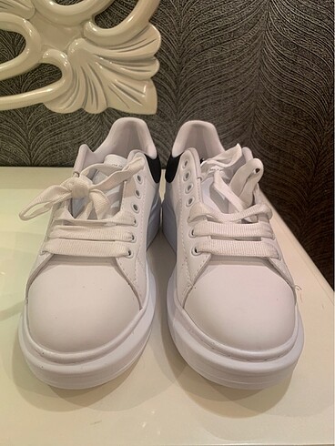 40 Beden beyaz Renk alexander mcqueen