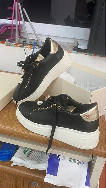 37 Beden TAMER TANCA SNEAKER SİYAH TAŞLI SPOR AYAKKABI